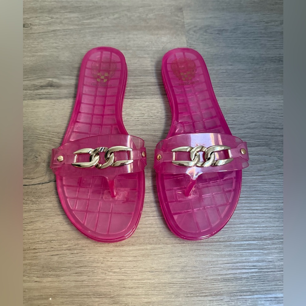 *NWOB* Vince Camuto Women’s Evolet Flip Flops Rasberry Transparent Size 7